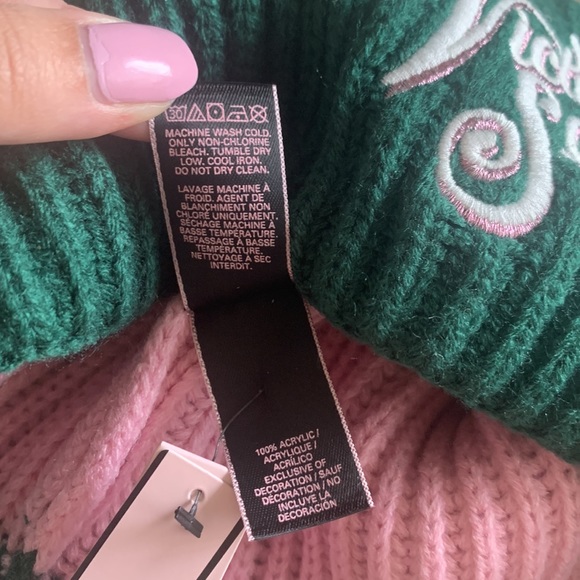 Victoria’s Secret Toque - Picture 5 of 5